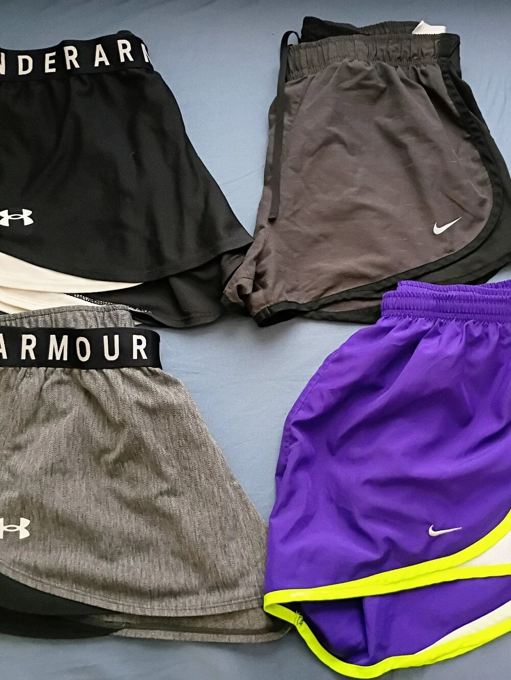 4 Under Armour/Nike Size M